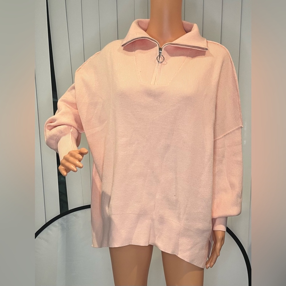 Elegant Pink Women's Zip-Up Sweater
